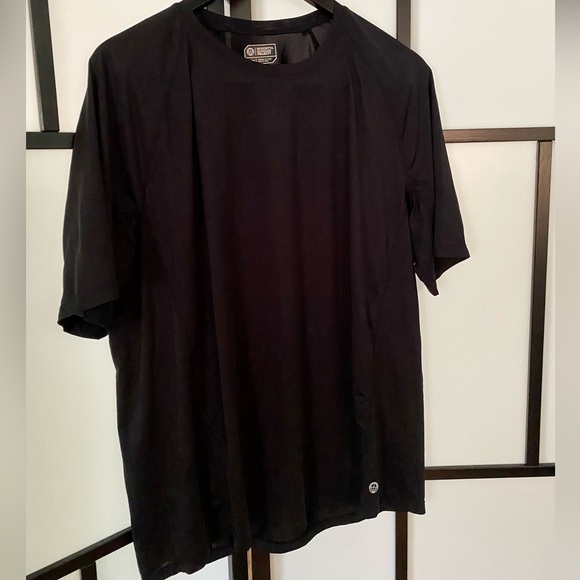 Black Lightweight Golf Sports Shirt - Picture 1 of 5